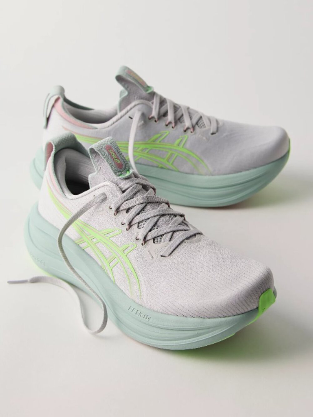 Women's ASICS GEL-Nimbus 28 in Cloud Grey/Green